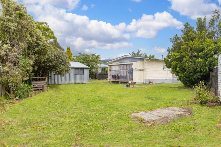 Photo of property in 19 Hardie Grove, Featherston, 5710