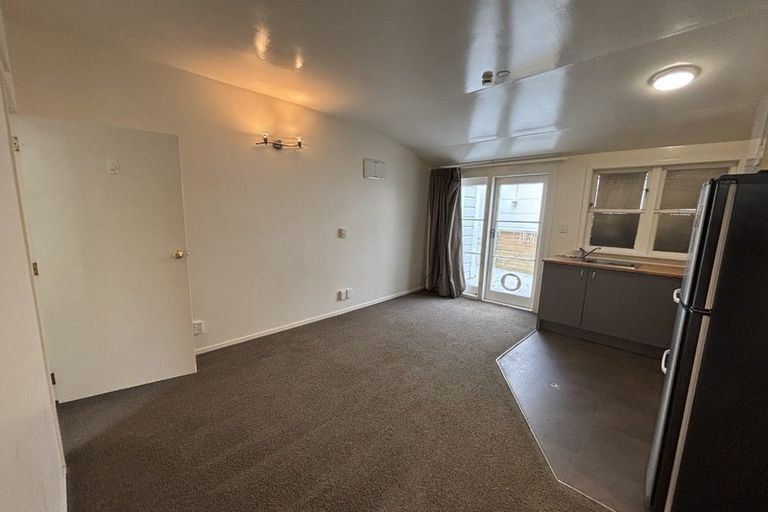 Photo of property in 56 Mortimer Terrace, Brooklyn, Wellington, 6021