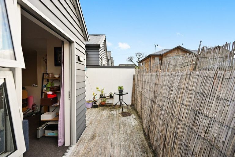 Photo of property in 2/5 Teddy Street, Whitiora, Hamilton, 3200