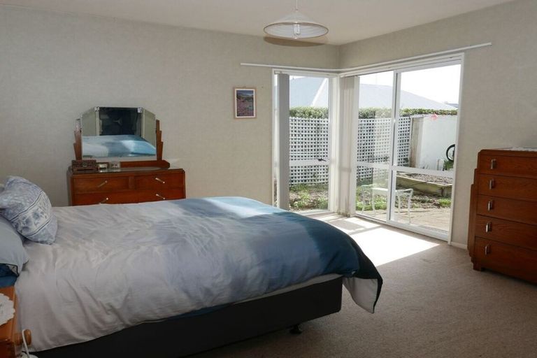 Photo of property in 68 Regency Crescent, Redwood, Christchurch, 8051