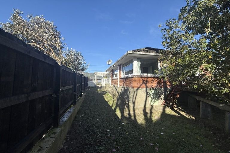 Photo of property in 1009 High Street, Avalon, Lower Hutt, 5011