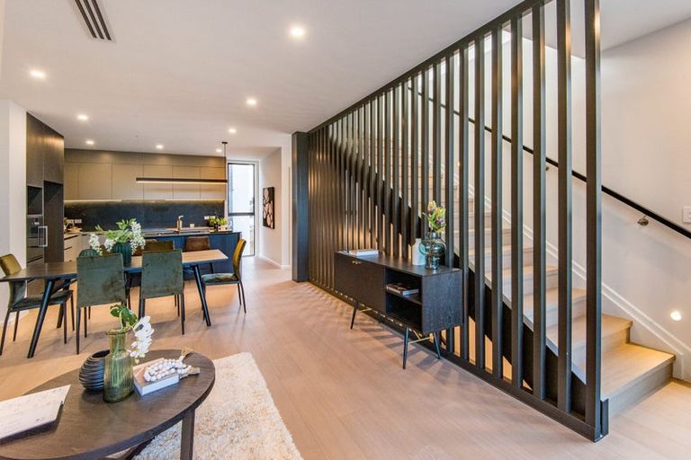 Photo of property in 16c Saltburn Road, Milford, Auckland, 0620