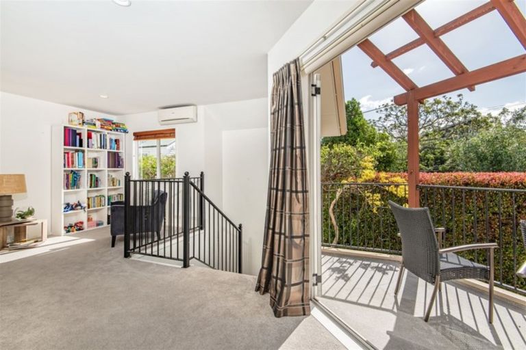Photo of property in 45a Williamson Avenue, Belmont, Auckland, 0622