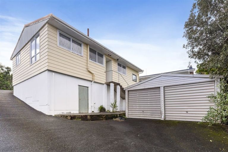 Photo of property in 1/22 Edgeworth Road, Glenfield, Auckland, 0629