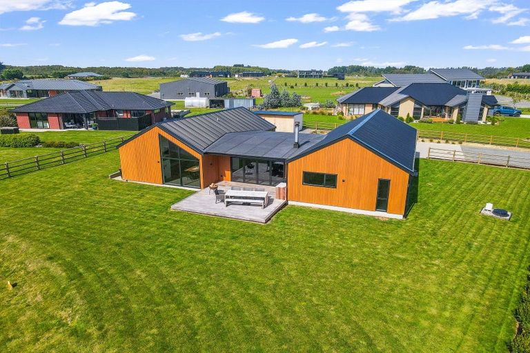 Photo of property in 16 Chatham Rise, Seaward Bush, Invercargill, 9812