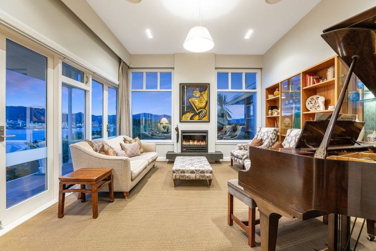 Photo of property in 334 Oriental Parade, Oriental Bay, Wellington, 6011