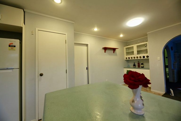 Photo of property in 58 Sunderlands Road, Half Moon Bay, Auckland, 2012