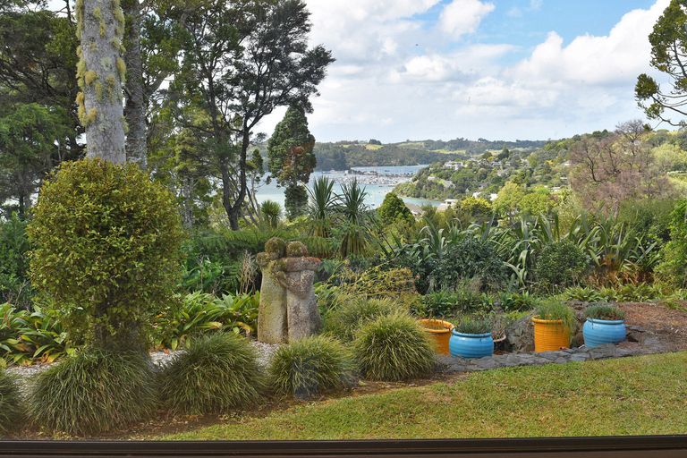 Photo of property in 5 Glance Street, Sandspit, Warkworth, 0982