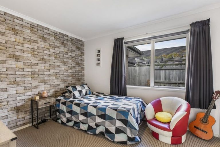 Photo of property in 23 Lewknor Drive, Papamoa Beach, Papamoa, 3118