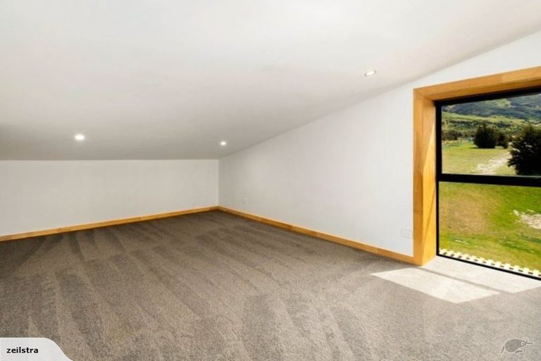 Photo of property in 16c Estrella Heights Lane, Queensberry, Cromwell, 9383