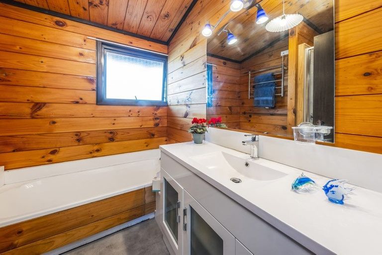 Photo of property in 97a Old Wairoa Road, Papakura, 2110