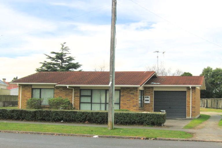 Photo of property in 1 Lyon Street, Frankton, Hamilton, 3204