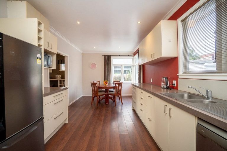 Photo of property in 11 Franklin Avenue, Hokowhitu, Palmerston North, 4410