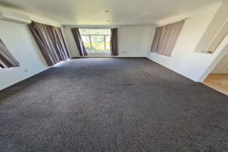 Photo of property in 39 Fernbrook Close, Burswood, Auckland, 2013