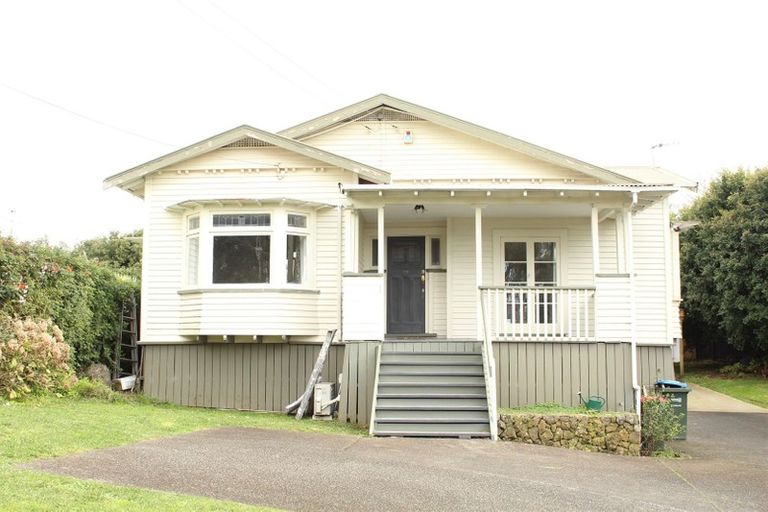 Photo of property in 14 Wheturangi Road, Greenlane, Auckland, 1051