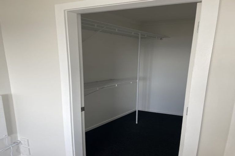 Photo of property in 17 Sirsi Terrace, Broadmeadows, Wellington, 6035