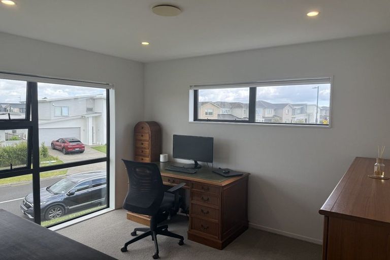 Photo of property in 8 Orford Lane, Takanini, 2112