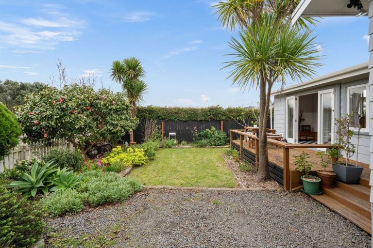 Photo of property in 9 Whimp Avenue, Onerahi, Whangarei, 0110