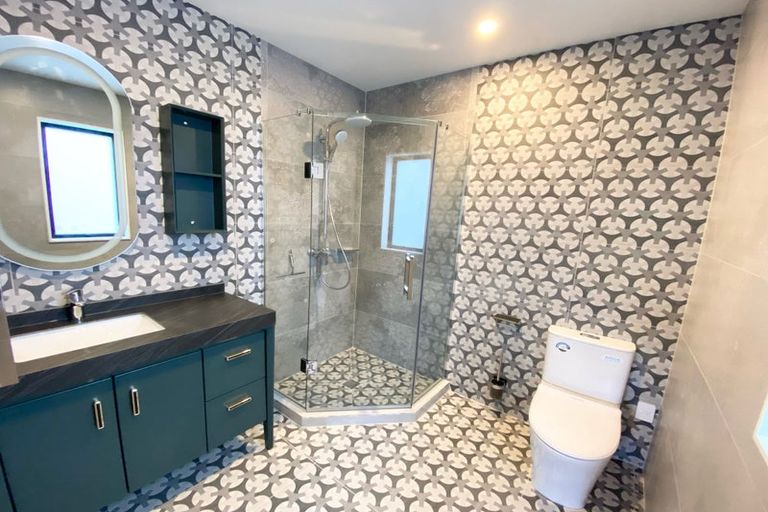 Photo of property in 42 Montgomery Avenue, Belmont, Auckland, 0622