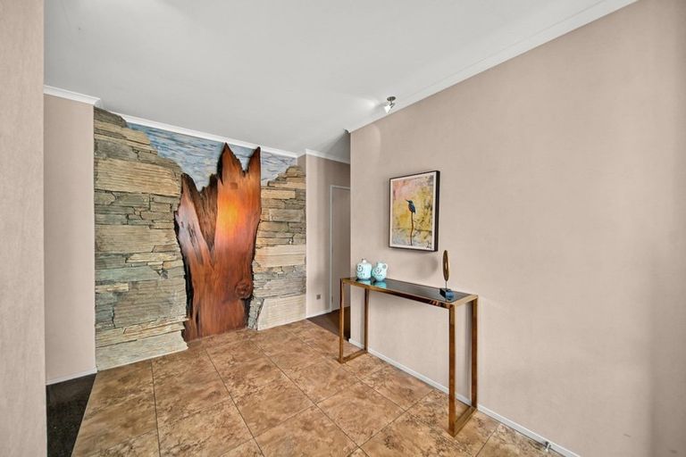 Photo of property in 131 Foster Road, Kumeu, 0891