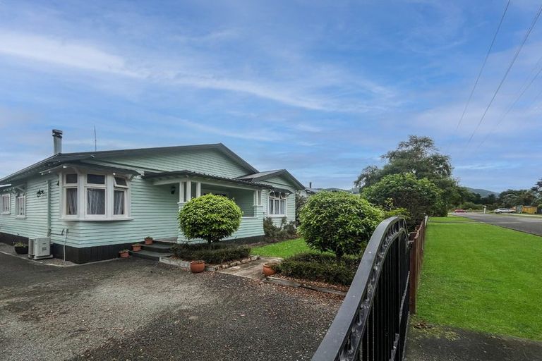 Photo of property in 10 Tawa Street, Tokomaru, Palmerston North, 4474