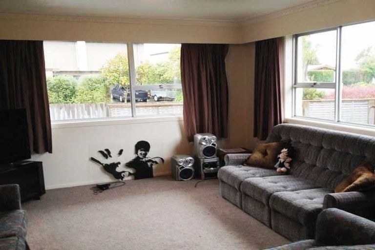 Photo of property in 1/28 Guinness Crescent, Ilam, Christchurch, 8041