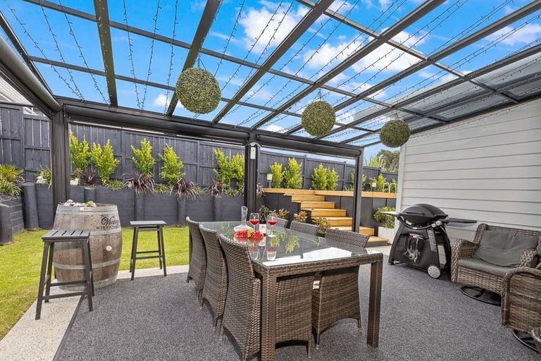 Photo of property in 6 Huarahi Pai Road, Huapai, Kumeu, 0810