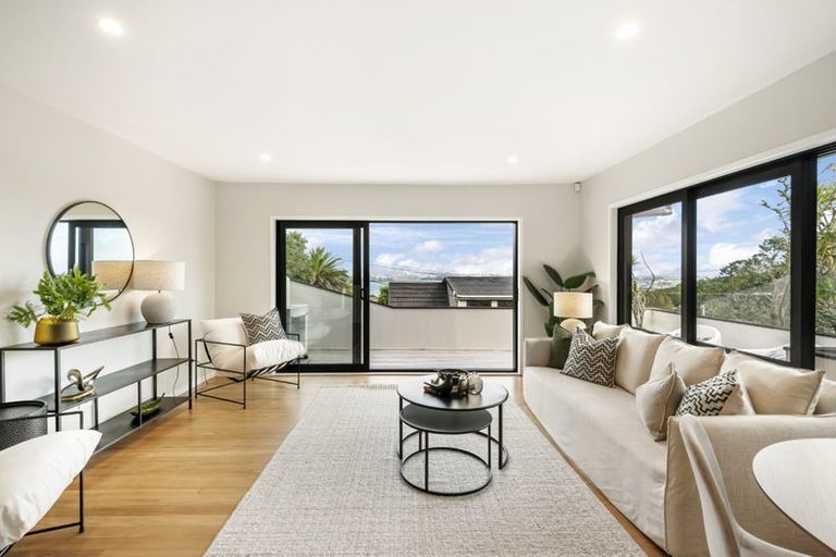 Photo of property in 5 Island Bay Road, Beach Haven, Auckland, 0626