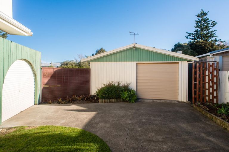 Photo of property in 30 Turenne Street, Inner Kaiti, Gisborne, 4010
