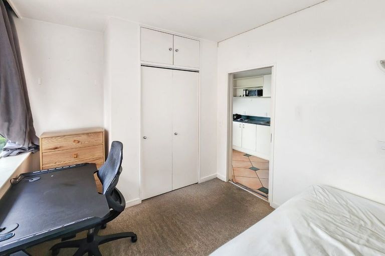 Photo of property in Terrace Tower Apartments, 10d/126 The Terrace, Wellington Central, Wellington, 6011