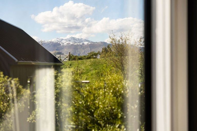 Photo of property in 4 Mckenzies Shute, Jacks Point, Queenstown, 9371