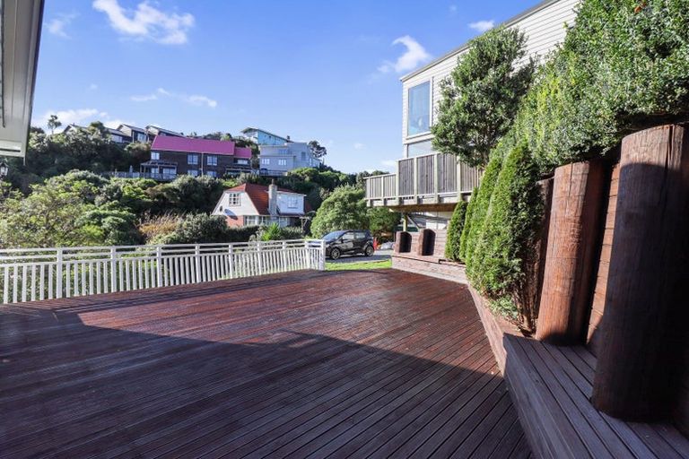 Photo of property in 55 Hungerford Road, Houghton Bay, Wellington, 6023