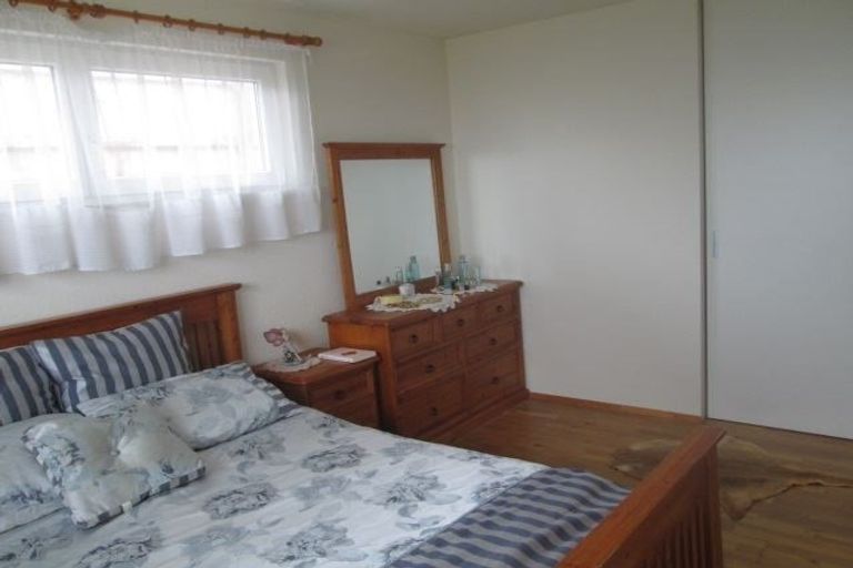 Photo of property in 10 Freyja Crescent, Coopers Beach, 0420