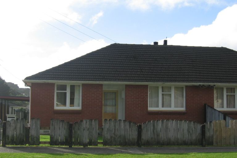 Photo of property in 16 Delaney Drive, Stokes Valley, Lower Hutt, 5019