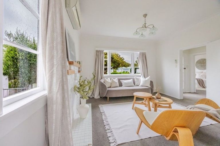 Photo of property in 13 Logan Avenue, Marewa, Napier, 4110