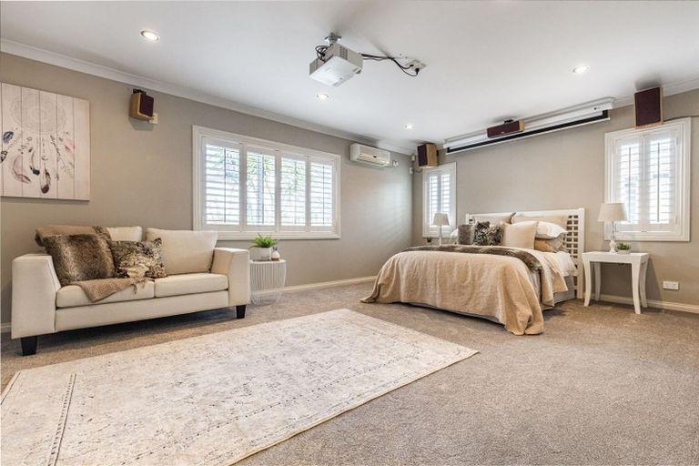 Photo of property in 30c Marine Parade, Mellons Bay, Auckland, 2014