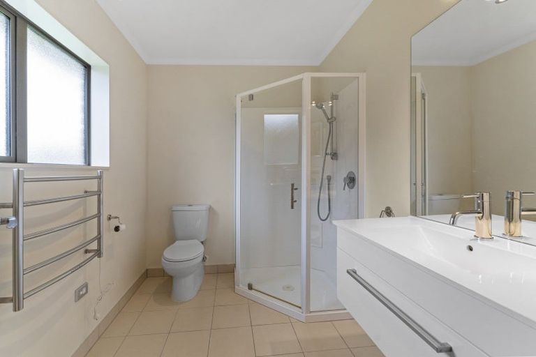 Photo of property in 28 Sue Avenue, Otaki, 5512