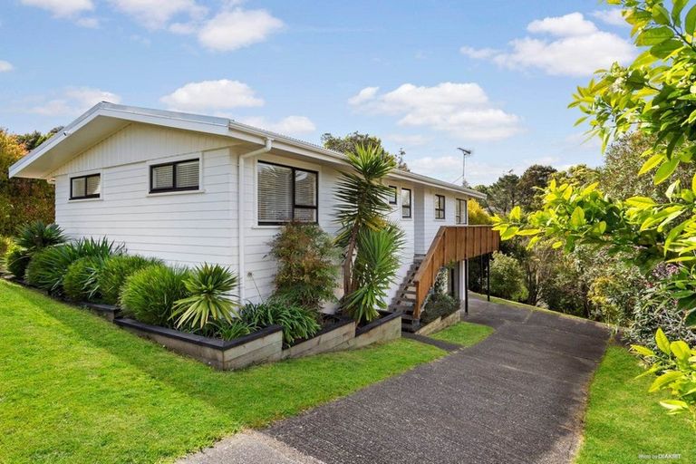 Photo of property in 48 Weatherly Road, Torbay, Auckland, 0630