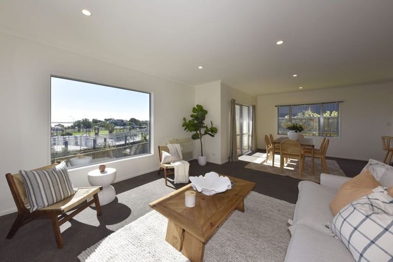 Photo of property in 5 Main Road, Redcliffs, Christchurch, 8081