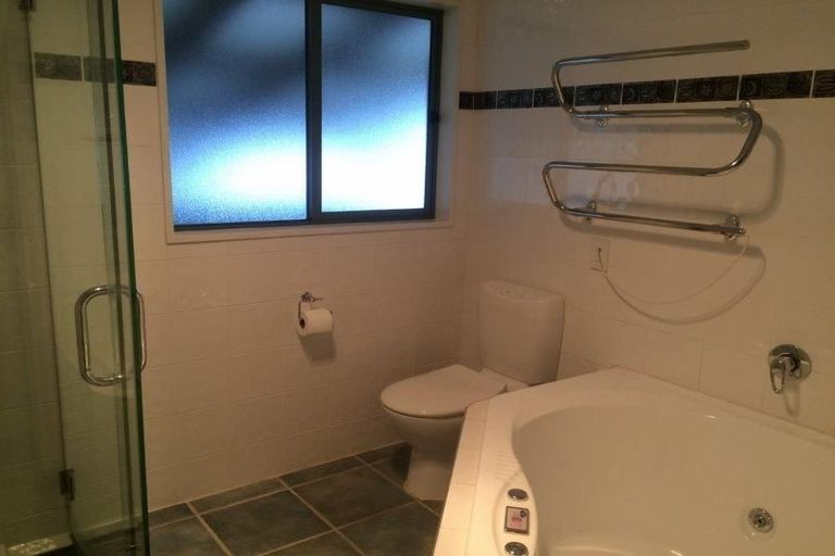 Photo of property in 15 Trevathan Lane, Wanaka, 9305