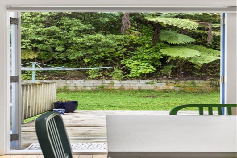 Photo of property in 4 Arapiko Street, Johnsonville, Wellington, 6037