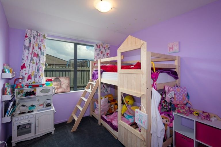 Photo of property in 43 Makawe Roa Street, Marshland, Christchurch, 8083