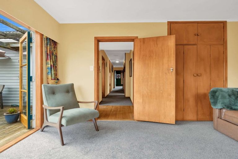 Photo of property in 2 Davidson Street, Glenholme, Rotorua, 3010