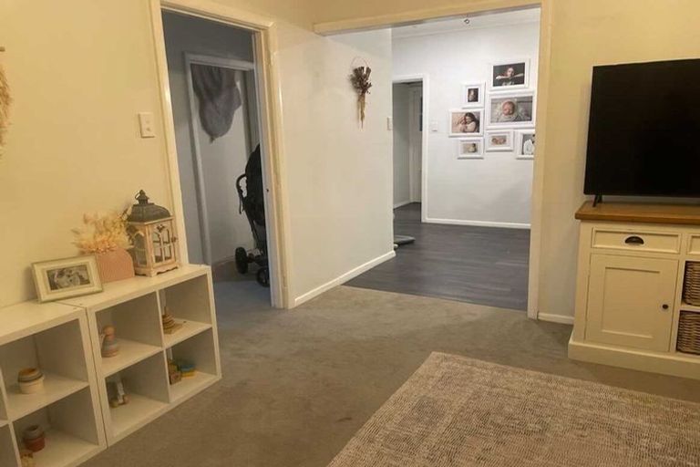 Photo of property in 19 Wellington Road, Wainuiomata, Lower Hutt, 5014