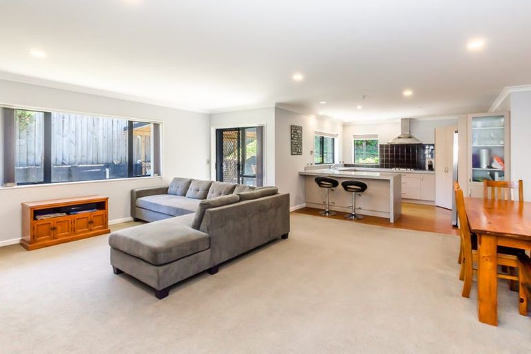 Photo of property in 25 Cascade Way, Paraparaumu, 5032