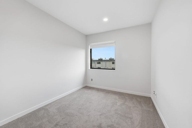 Photo of property in 26 Meritage Lane, Te Atatu South, Auckland, 0610