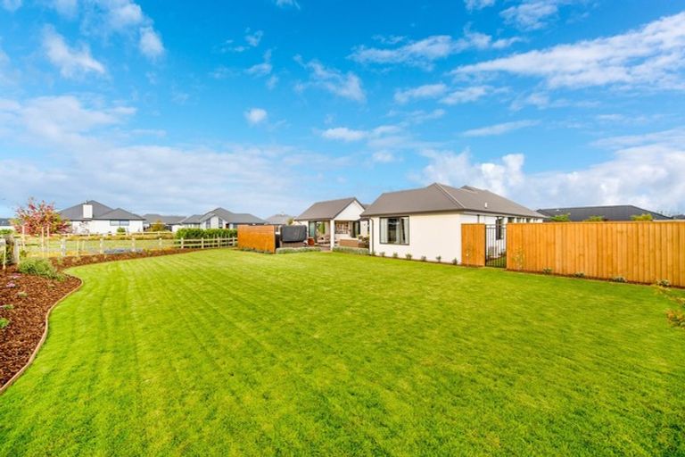 Photo of property in 19 Barewood Grove, West Melton, 7618