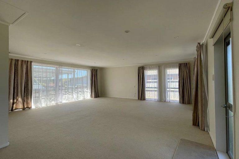 Photo of property in 3 Princeton Parade, Albany, Auckland, 0632