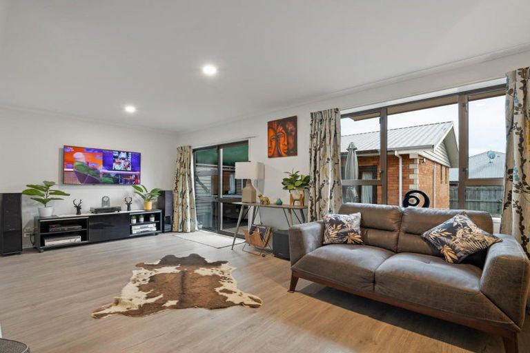 Photo of property in 44 Bottle Lake Drive, Parklands, Christchurch, 8083