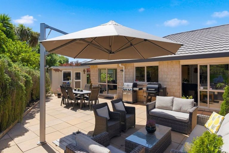 Photo of property in 10 Barrett Drive, Waikanae Beach, Waikanae, 5036